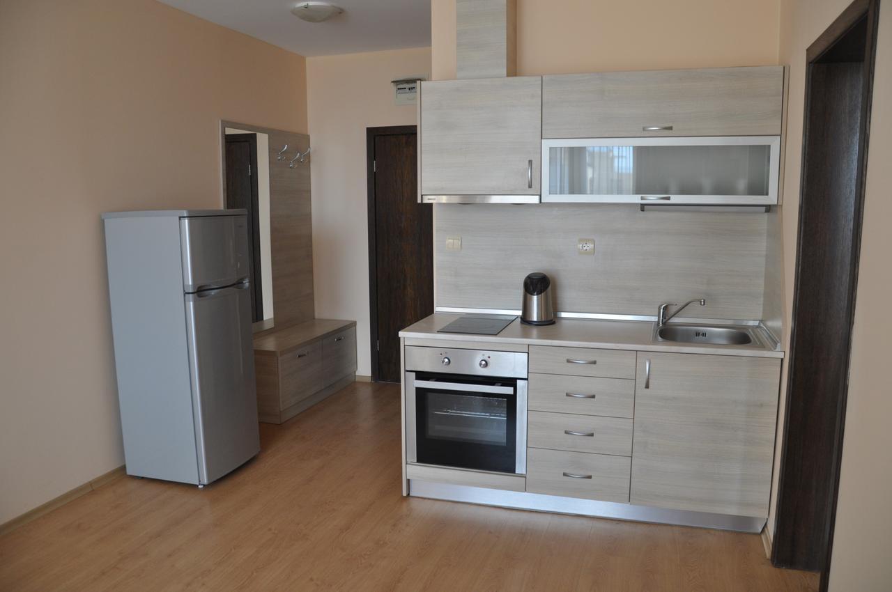 Luxor Apartments Pomorie Exterior photo